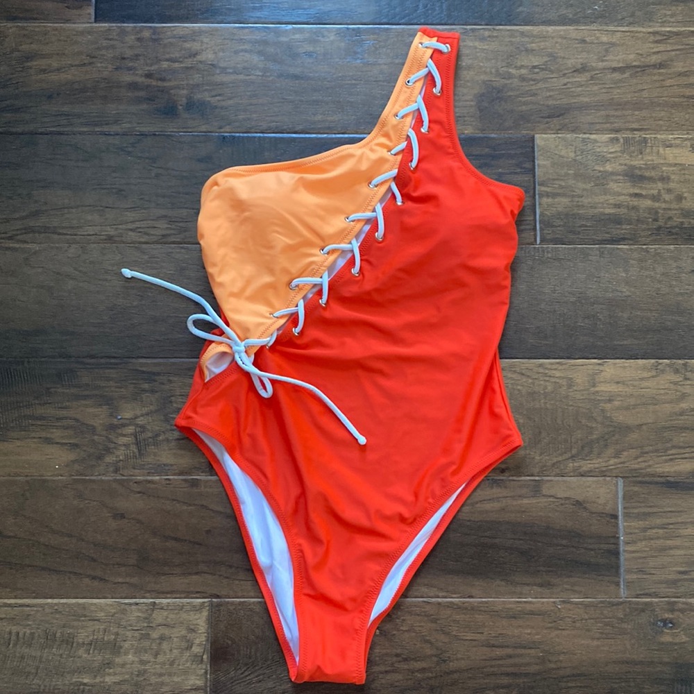 Cupshe one shoulder swimsuit